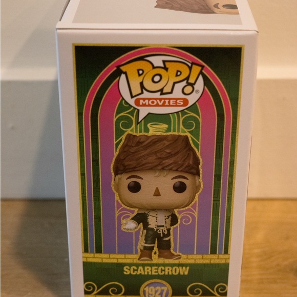 Jonathan Bailey Hand Signed SCARECROW Funko Pop #1927 WICKED FOR GOOD with COA - Picture 5 of 6